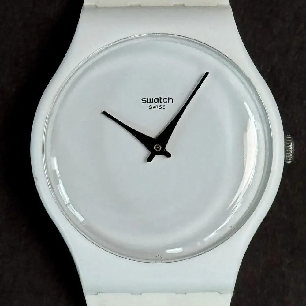 RARE Jeremy Scott Swatch Winged Watch SUOZ103 Limited Edition